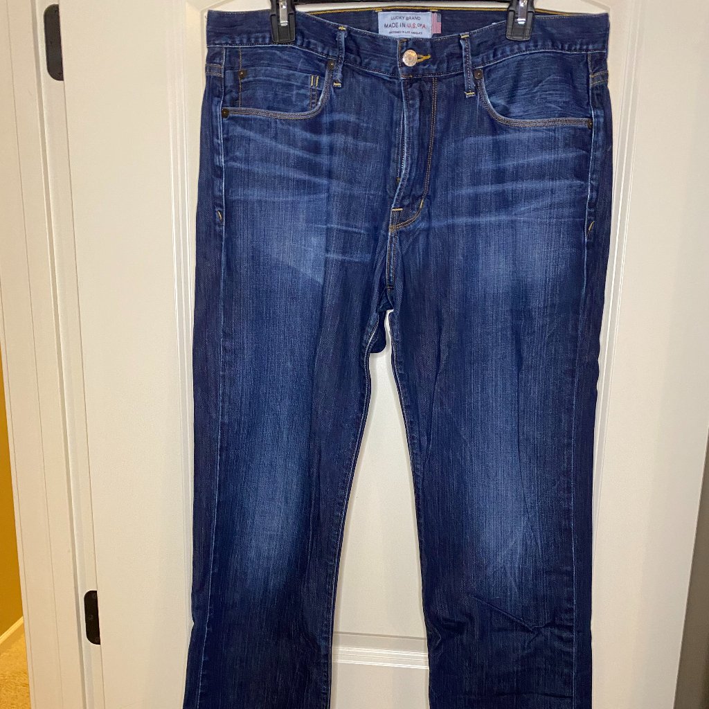 Lucky Brand 33x32 Dark Wash Straight Leg Denim